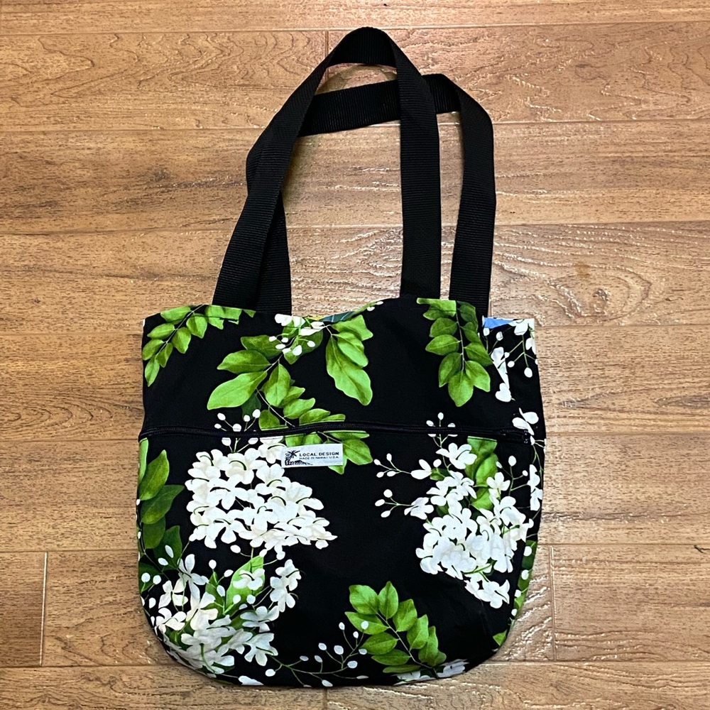Local Design made in Hawai’i reversible bag